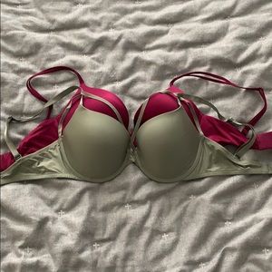 Victoria’s Secret bras set of 2
